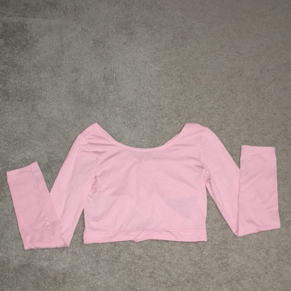 Cropped light pink girls top. Full-sleeve - Picture 2 of 3